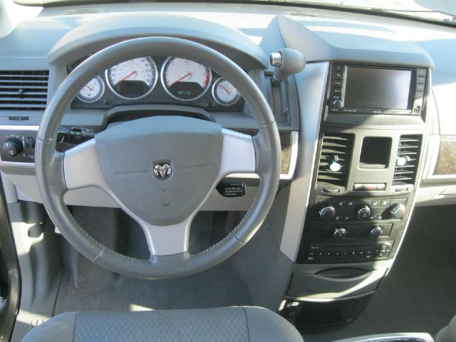 Dodge Grand Caravan 2010 photo 11