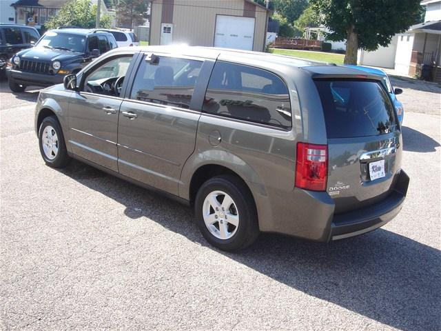 Dodge Grand Caravan 2010 photo 3