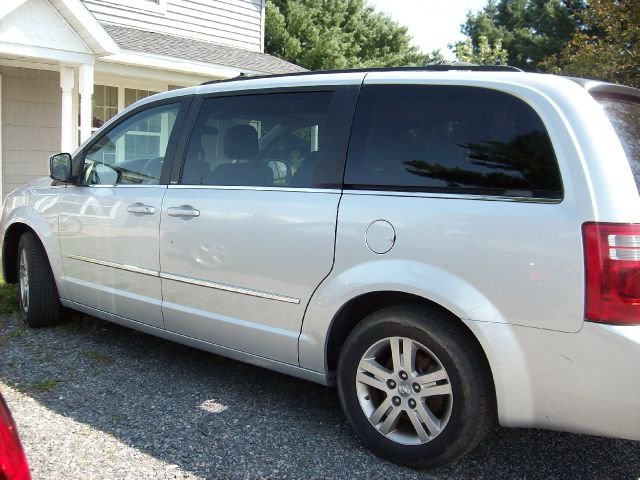 Dodge Grand Caravan 2010 photo 3