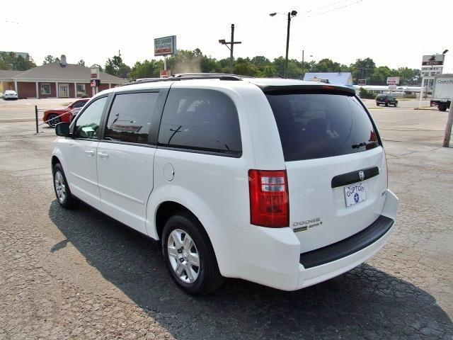 Dodge Grand Caravan 2010 photo 2