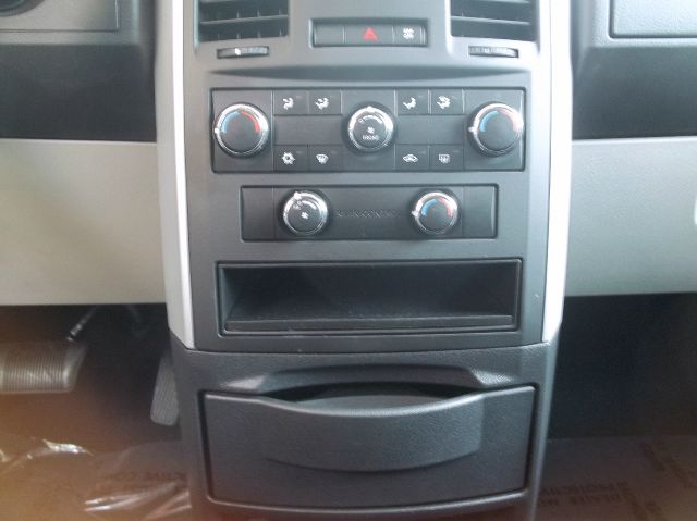 Dodge Grand Caravan 2010 photo 16