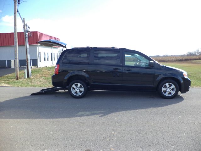 Dodge Grand Caravan 2010 photo 1