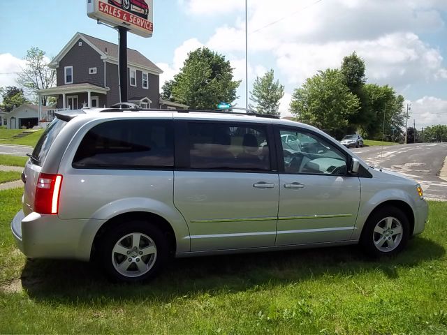 Dodge Grand Caravan 2010 photo 1