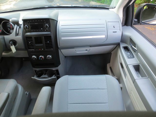 Dodge Grand Caravan 2010 photo 4