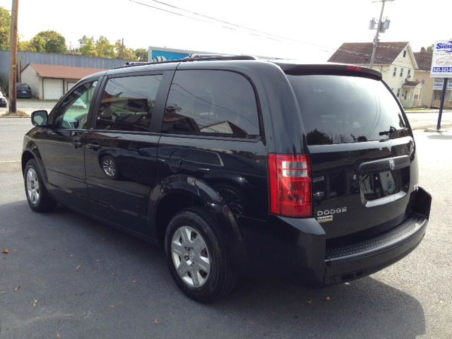 Dodge Grand Caravan 2010 photo 1