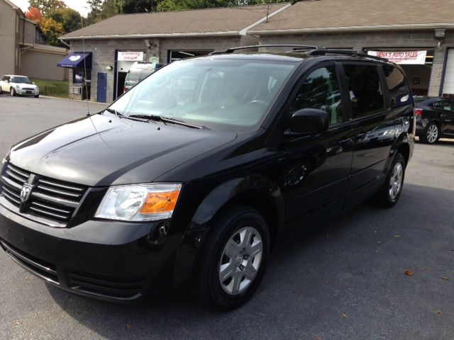 Dodge Grand Caravan 2010 photo 2