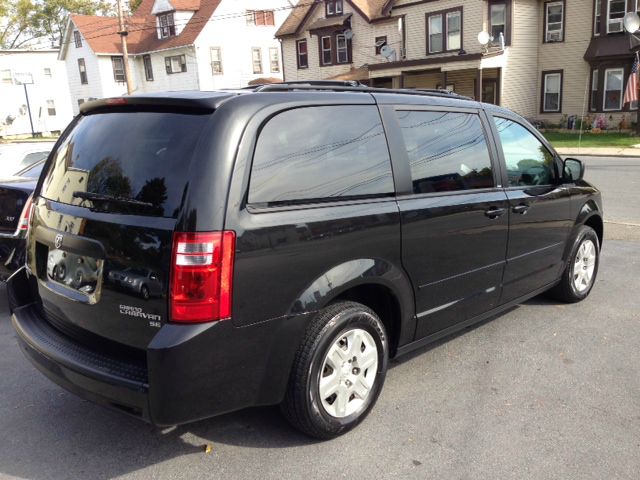 Dodge Grand Caravan 2010 photo 3