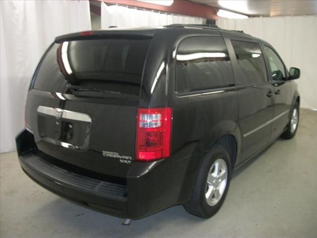 Dodge Grand Caravan 2010 photo 2