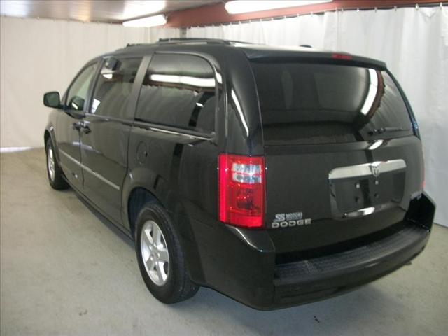 Dodge Grand Caravan 2010 photo 3