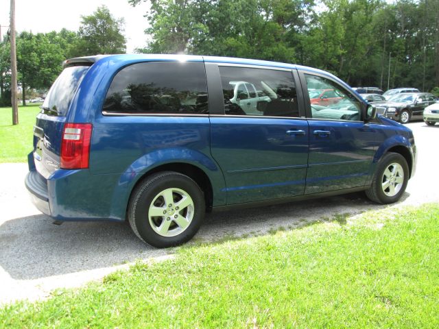 Dodge Grand Caravan 2010 photo 2