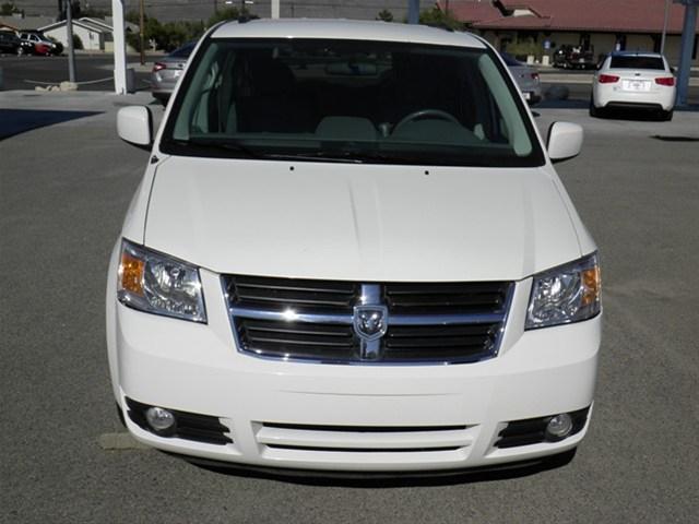 Dodge Grand Caravan 2010 photo 1