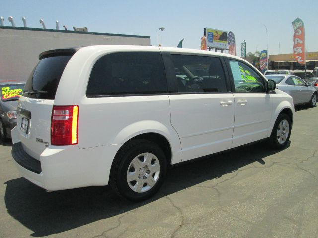 Dodge Grand Caravan 2010 photo 1