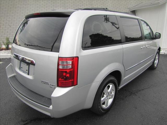 Dodge Grand Caravan 2010 photo 4