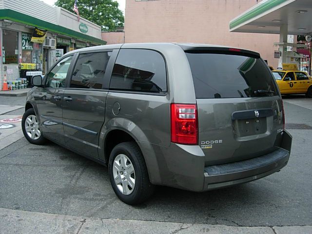 Dodge Grand Caravan 2010 photo 3