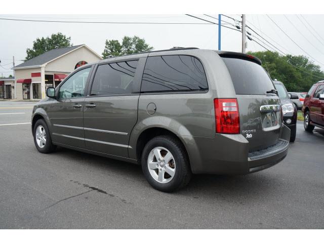 Dodge Grand Caravan 2010 photo 2