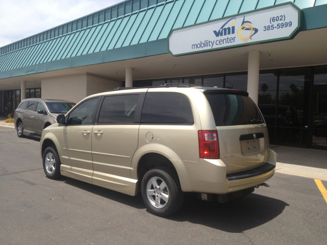 Dodge Grand Caravan 2010 photo 1