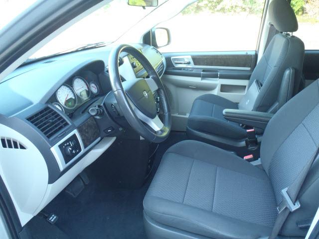 Dodge Grand Caravan 2010 photo 5