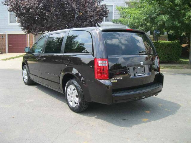 Dodge Grand Caravan 2010 photo 1