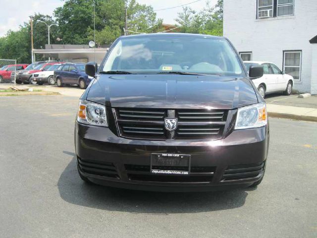 Dodge Grand Caravan 2010 photo 2