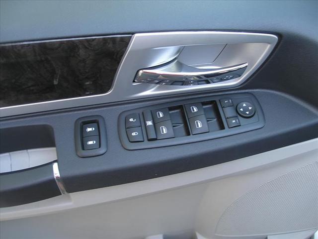 Dodge Grand Caravan 2010 photo 4