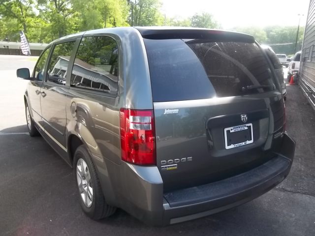 Dodge Grand Caravan 2010 photo 2