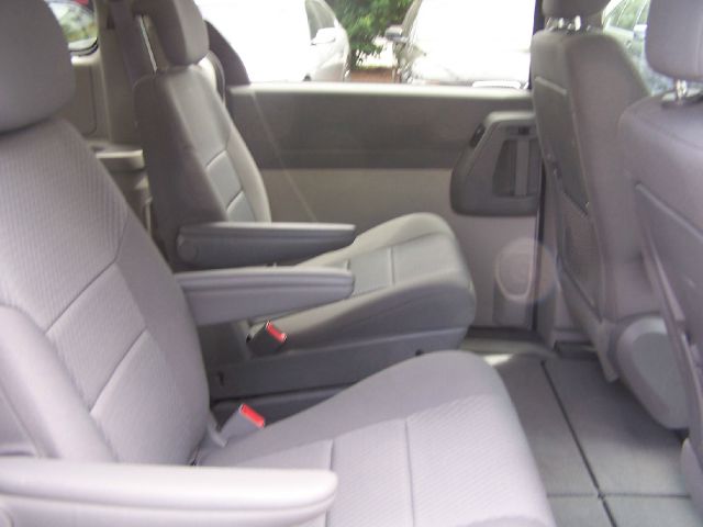 Dodge Grand Caravan 2010 photo 1