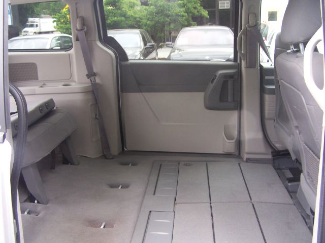 Dodge Grand Caravan 2010 photo 13