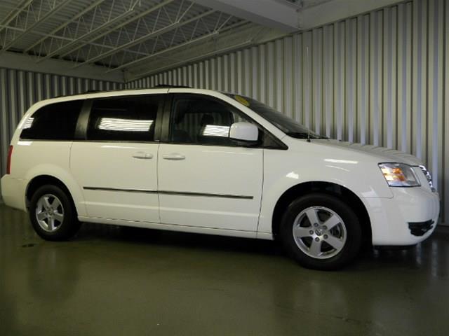 Dodge Grand Caravan 2010 photo 3