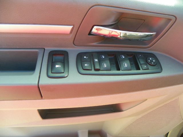 Dodge Grand Caravan 2010 photo 9