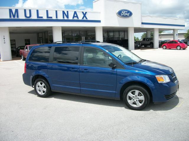 Dodge Grand Caravan 2010 photo 1