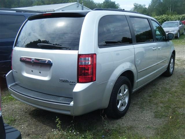 Dodge Grand Caravan 2010 photo 2