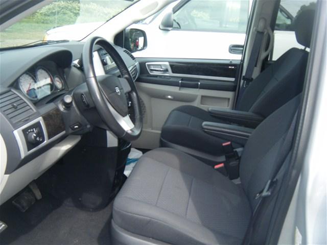 Dodge Grand Caravan 2010 photo 4