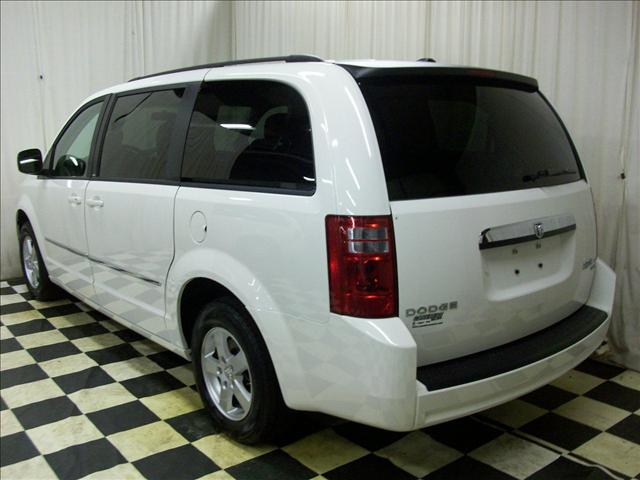 Dodge Grand Caravan 2010 photo 3