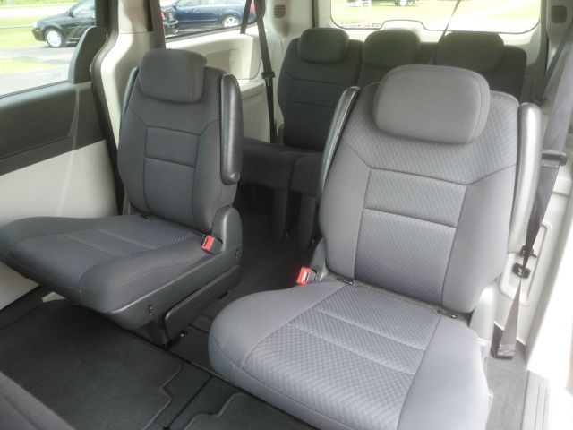 Dodge Grand Caravan 2010 photo 17