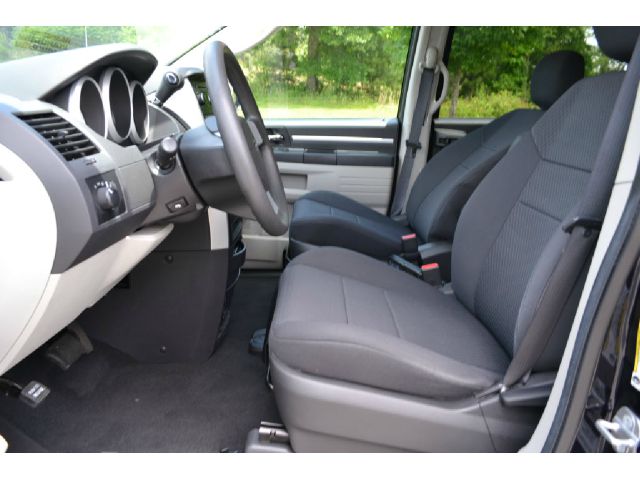 Dodge Grand Caravan 2010 photo 2