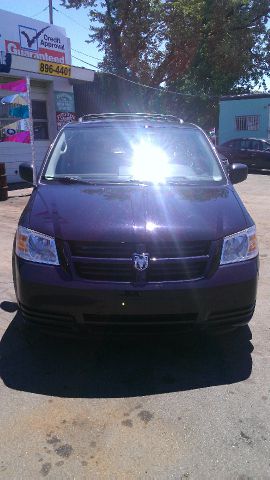 Dodge Grand Caravan 2010 photo 3