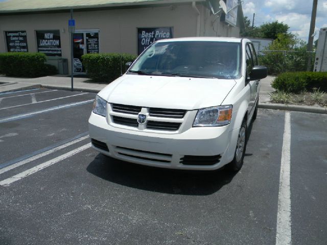 Dodge Grand Caravan 2010 photo 1