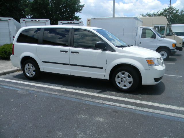 Dodge Grand Caravan 2010 photo 3