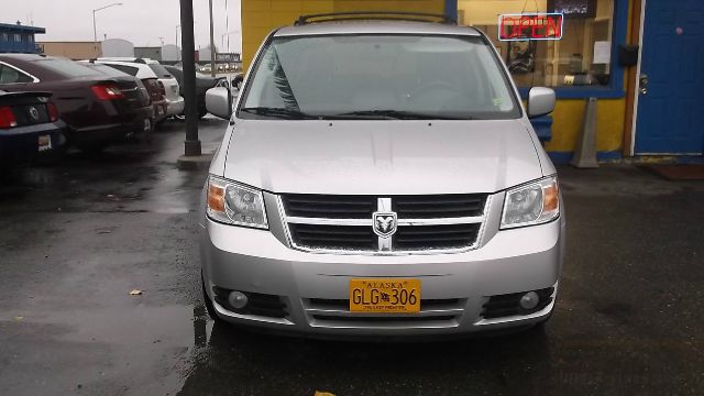 Dodge Grand Caravan 2010 photo 3