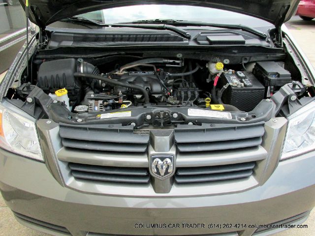 Dodge Grand Caravan 2010 photo 16