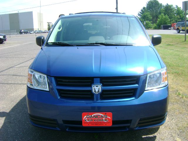 Dodge Grand Caravan 2010 photo 3