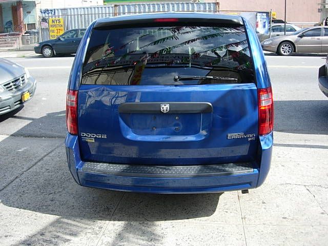 Dodge Grand Caravan 2010 photo 1