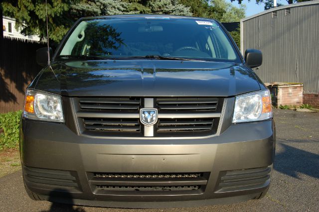 Dodge Grand Caravan 2010 photo 1