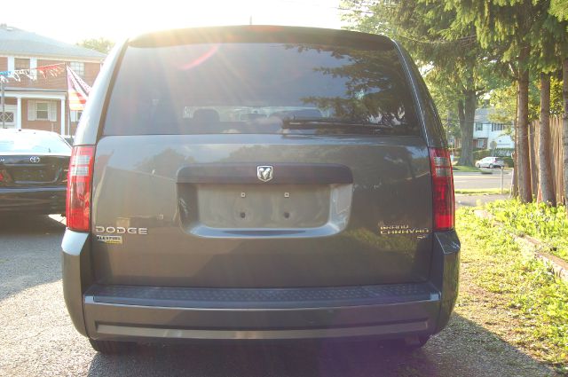 Dodge Grand Caravan 2010 photo 3