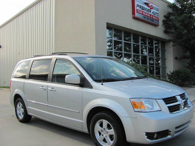 Dodge Grand Caravan 2010 photo 2