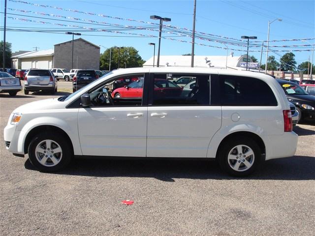 Dodge Grand Caravan 2010 photo 3