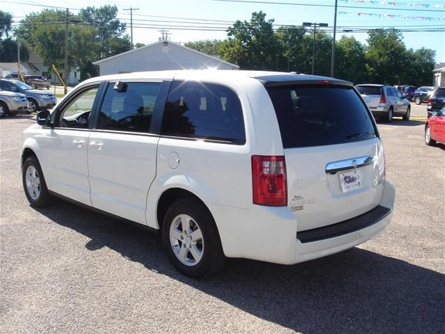 Dodge Grand Caravan 2010 photo 4