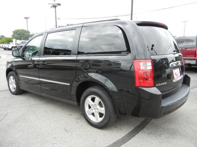 Dodge Grand Caravan 2010 photo 1