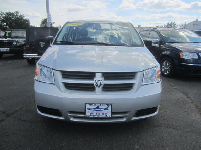 Dodge Grand Caravan 2010 photo 3