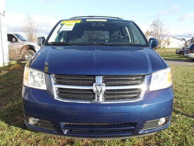 Dodge Grand Caravan 2010 photo 2